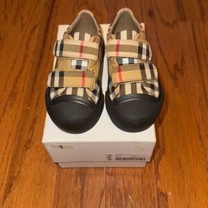 #ToddlerBurberryshoes, #kidsburberry, #toddlershoe, #burberry
